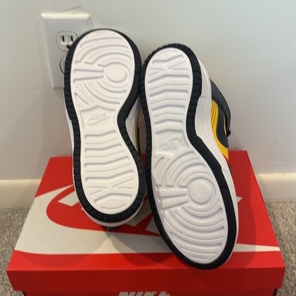 Nike Dunk High - Picture 4 of 4